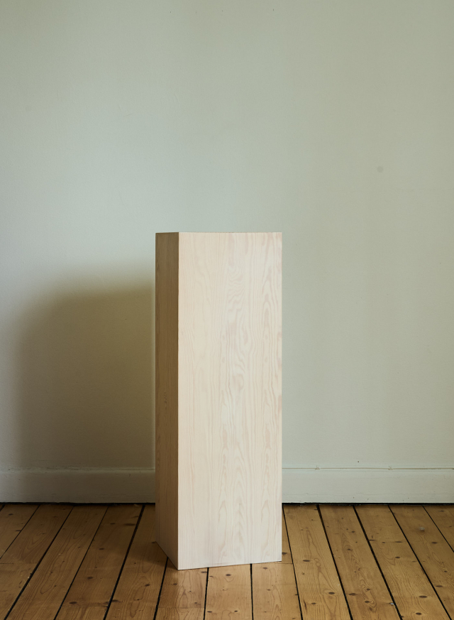 Pedestal White Oiled Large