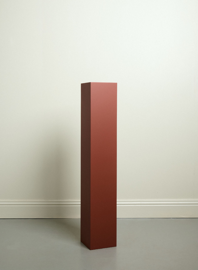 Pedestal Red