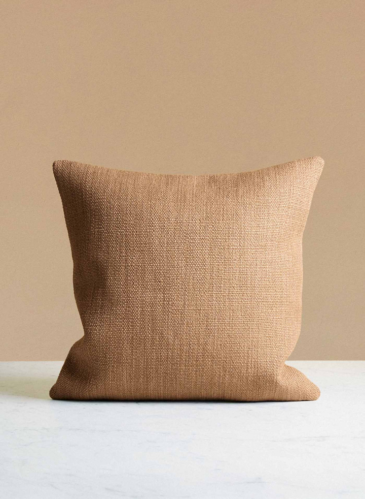 Cushion 50x50 Mons Chalet Nude Cushion 50x50 Mons Chalet Nude