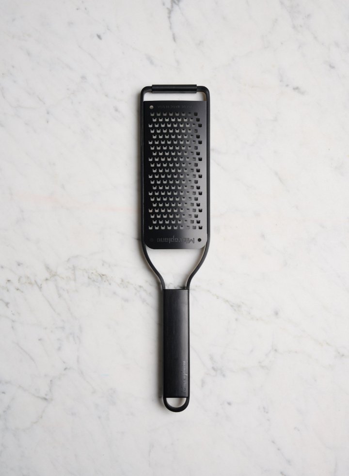 Grater Medium Black Steel