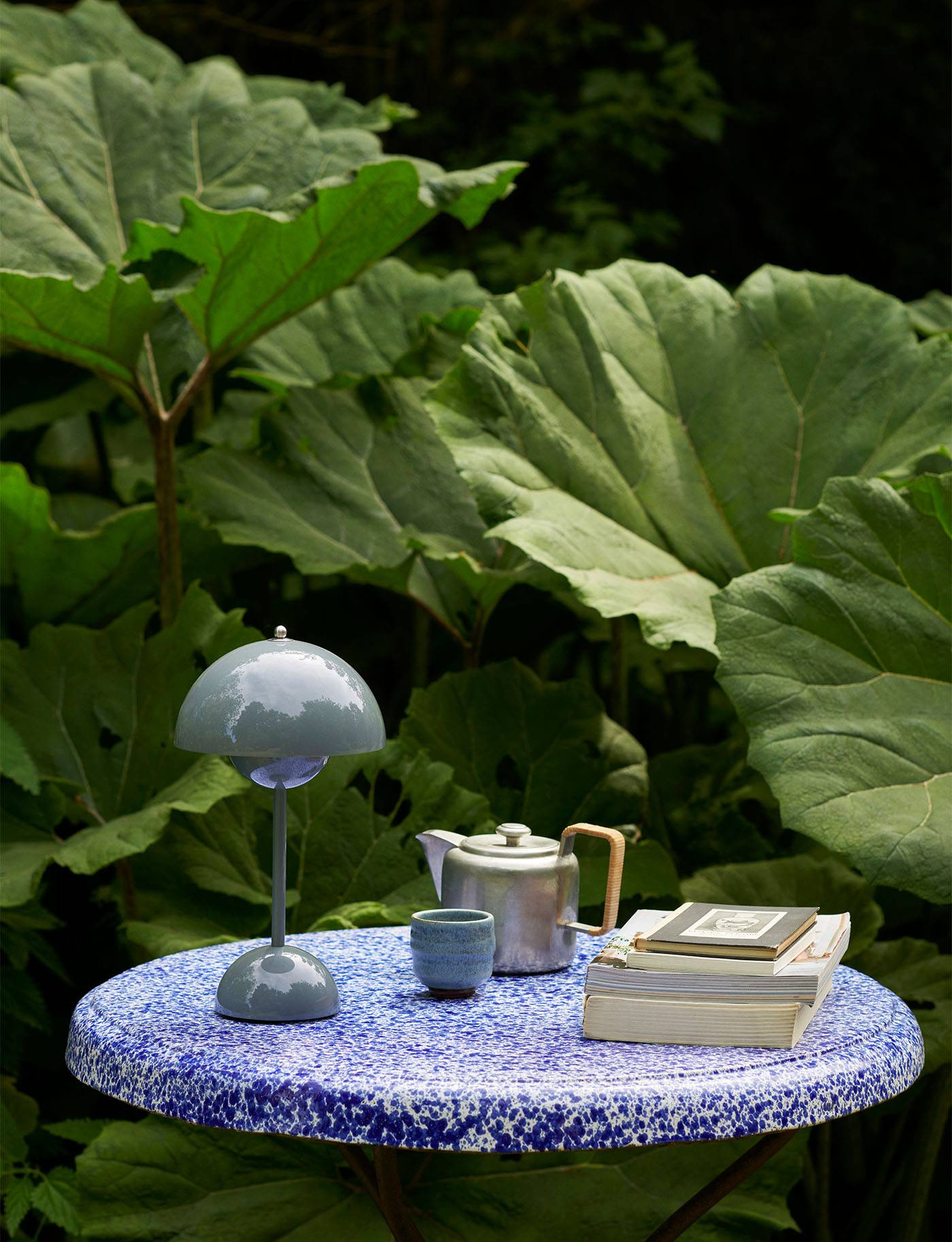 Flowerpot VP9 Portable Table Lamp Stone Blue