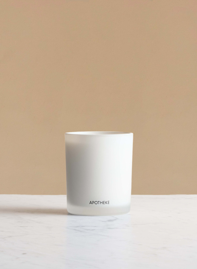 Scented Candle White Vetiver in the group DETAILS / DECORATIONS / SCENTED CANDLES & DIFFUSER at Tambur Store AB (APO01WV)