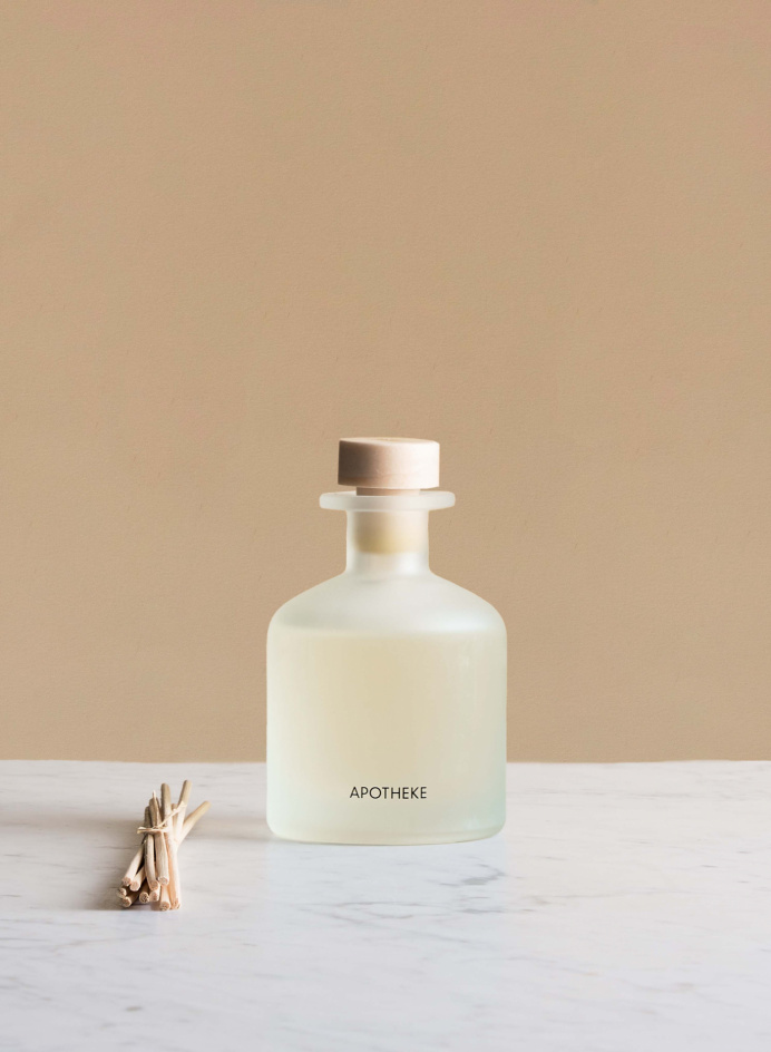 Diffuser White Vetiver in the group DETAILS / DECORATIONS / SCENTED CANDLES & DIFFUSER at Tambur Store AB (APO04WV)