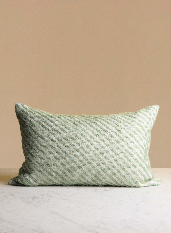Cushion 40X60 Brera Mossa in the group Details / Textile / Decorative Pillows at Tambur Store AB (ASTBR423940X60)