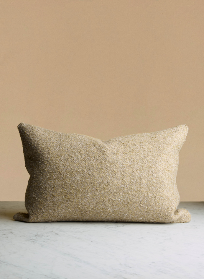 Cushion 40x60 Mons Fennel Seed in the group Details / Textile / Decorative Pillows at Tambur Store AB (ASTMO432540X60)