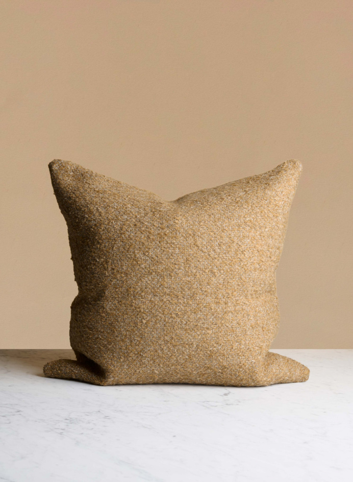 Cushion 50x50 Mons Mustard in the group Details / Textile / Decorative Pillows at Tambur Store AB (ASTMO535250X50)