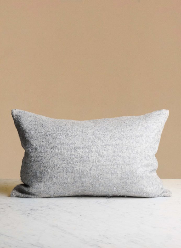 Cushion 40x60 Torno Pale Blue in the group DETAILS / TEXTILE / DECORATIVE PILLOWS at Tambur Store AB (ASTTO233040X60)