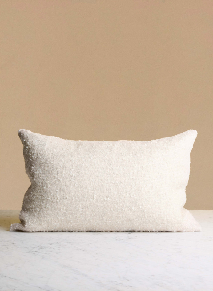 Cushion 40x60 Torno Ivory in the group Details / Textile / Decorative Pillows at Tambur Store AB (ASTTO321340X60)