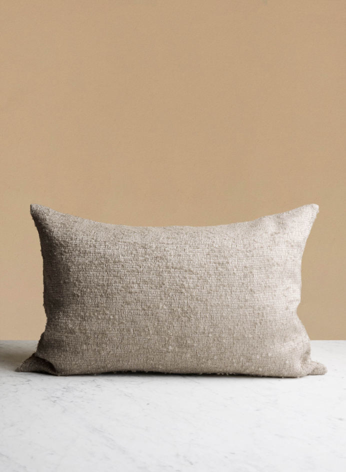 Cushion 40x60 Torno Warm Grey 3930 in the group Details / Textile / Decorative Pillows at Tambur Store AB (ASTTO393040X60)