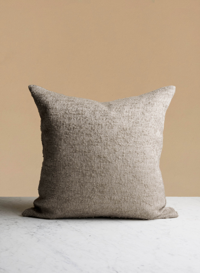 Cushion 50x50 Torno Warm Grey in the group Details / Textile / Decorative Pillows at Tambur Store AB (ASTTO393050X50)