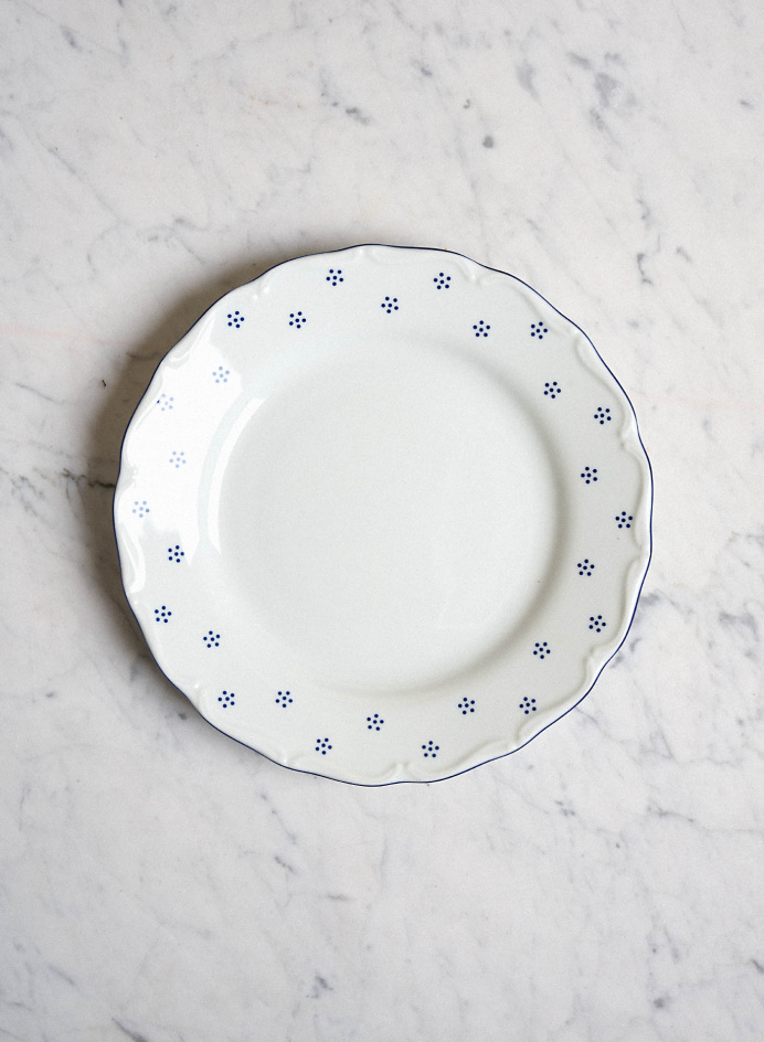 Dinner plate Verona in the group Kitchen / Porcelain / Dinner Plates at Tambur Store AB (BENVER21251VAL)
