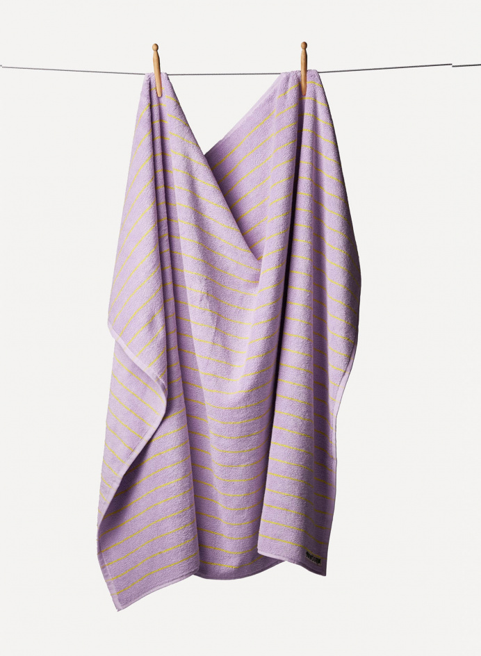 Bath Towel Lilac & Neon Yellow in the group DETAILS / TEXTILE / BATHROOM TEXTILES at Tambur Store AB (BONBON12002)
