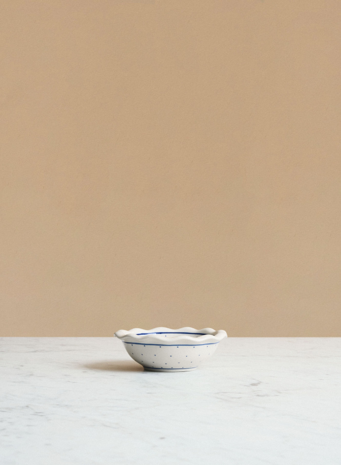 Dessert Bowl Dots in the group Kitchen / Porcelain / Dessert Bowl at Tambur Store AB (CEA627633)