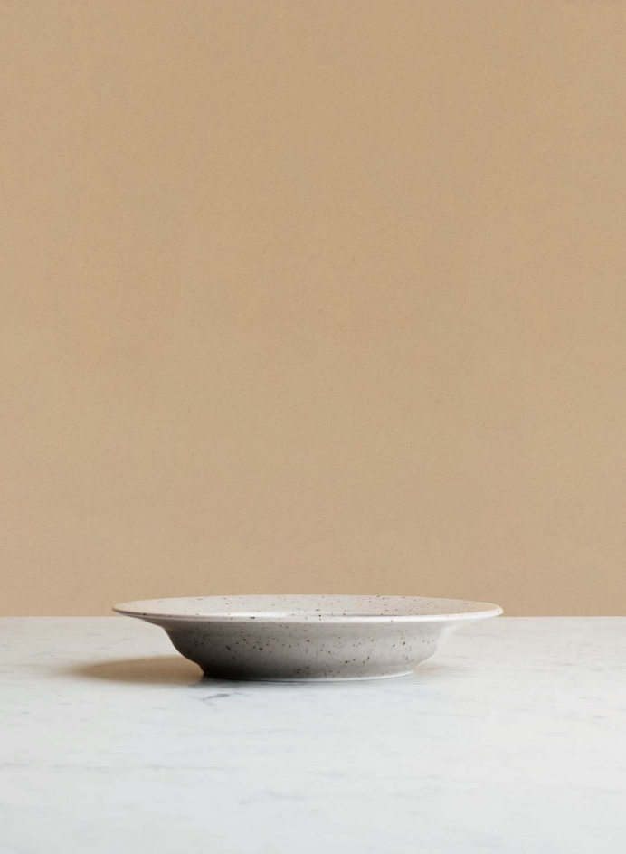 Deep Plate Lifestyle Natural in the group Kitchen / Porcelain / Deep plates at Tambur Store AB (LILLSN1922)