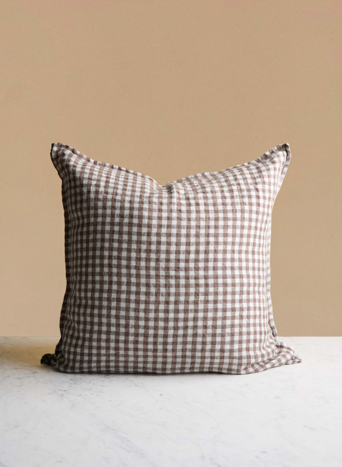 Linen Cushion Brown Gingham in the group Details / Textile / Decorative Pillows at Tambur Store AB (LNGEPCC03141)