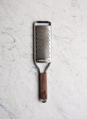 Grater Medium Walnut