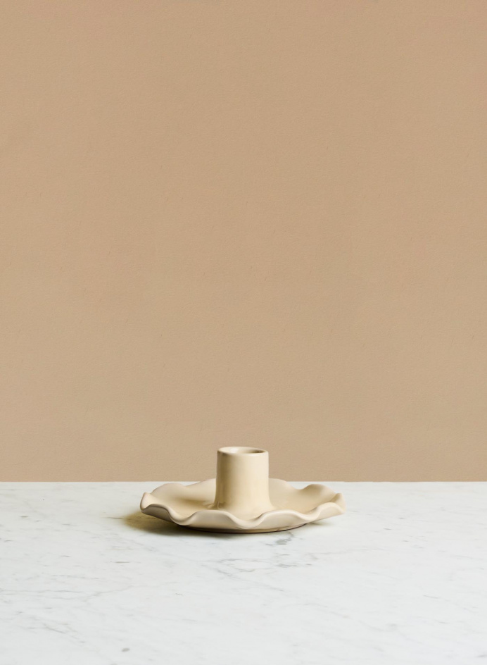 Wavy Candle Holder Creme in the group Details / Decorations / Candle Holder at Tambur Store AB (NFS14ON4SS)