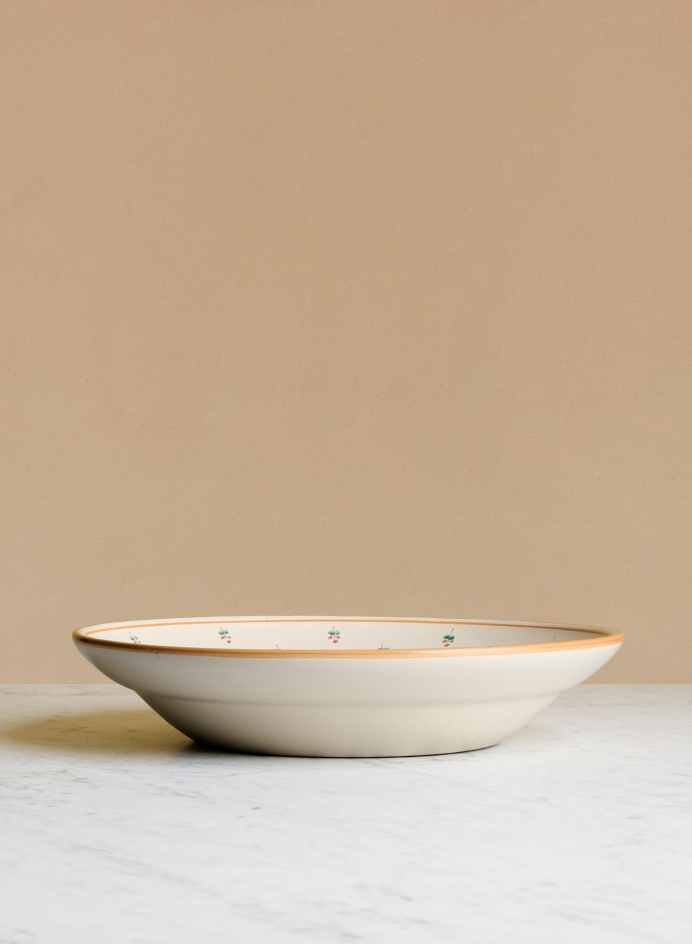 Server Fiore in the group KITCHEN / Porcelain / Serving bowls at Tambur Store AB (NFS20F34FAFIORE)