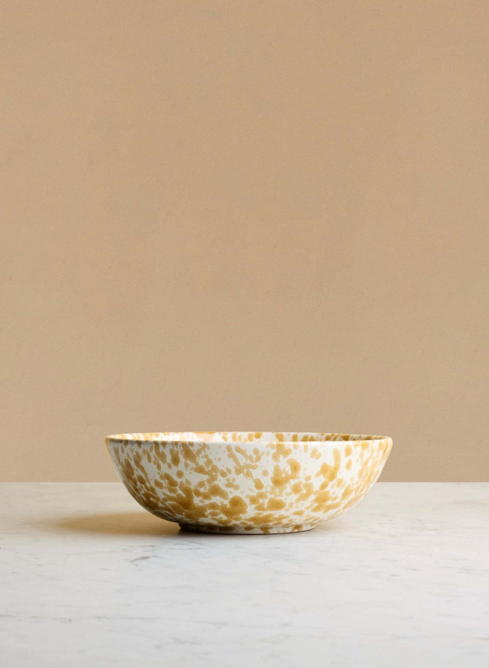 Serving Bowl Spruzzi Ambra in the group Kitchen / Porcelain / Serving bowls at Tambur Store AB (NFS21B26SMGV)