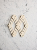 Trivet Creme