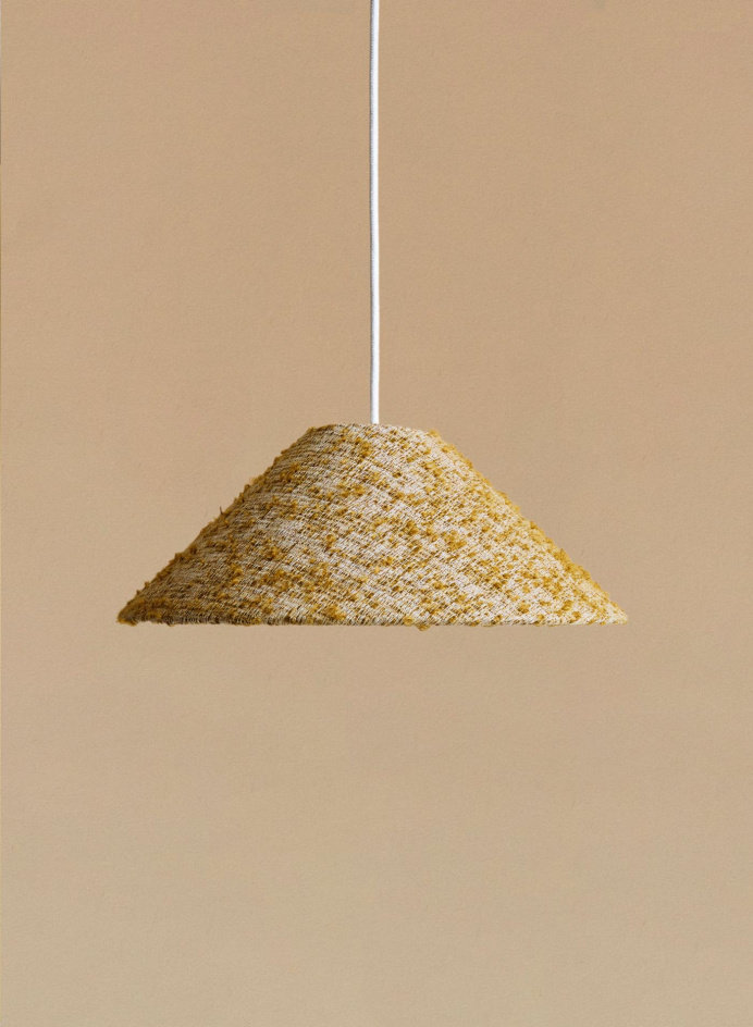Pendant Lamp Ampio Amber/White in the group LIGHTING / PENDANT LAMP at Tambur Store AB (TAMPP35TO5358WH)